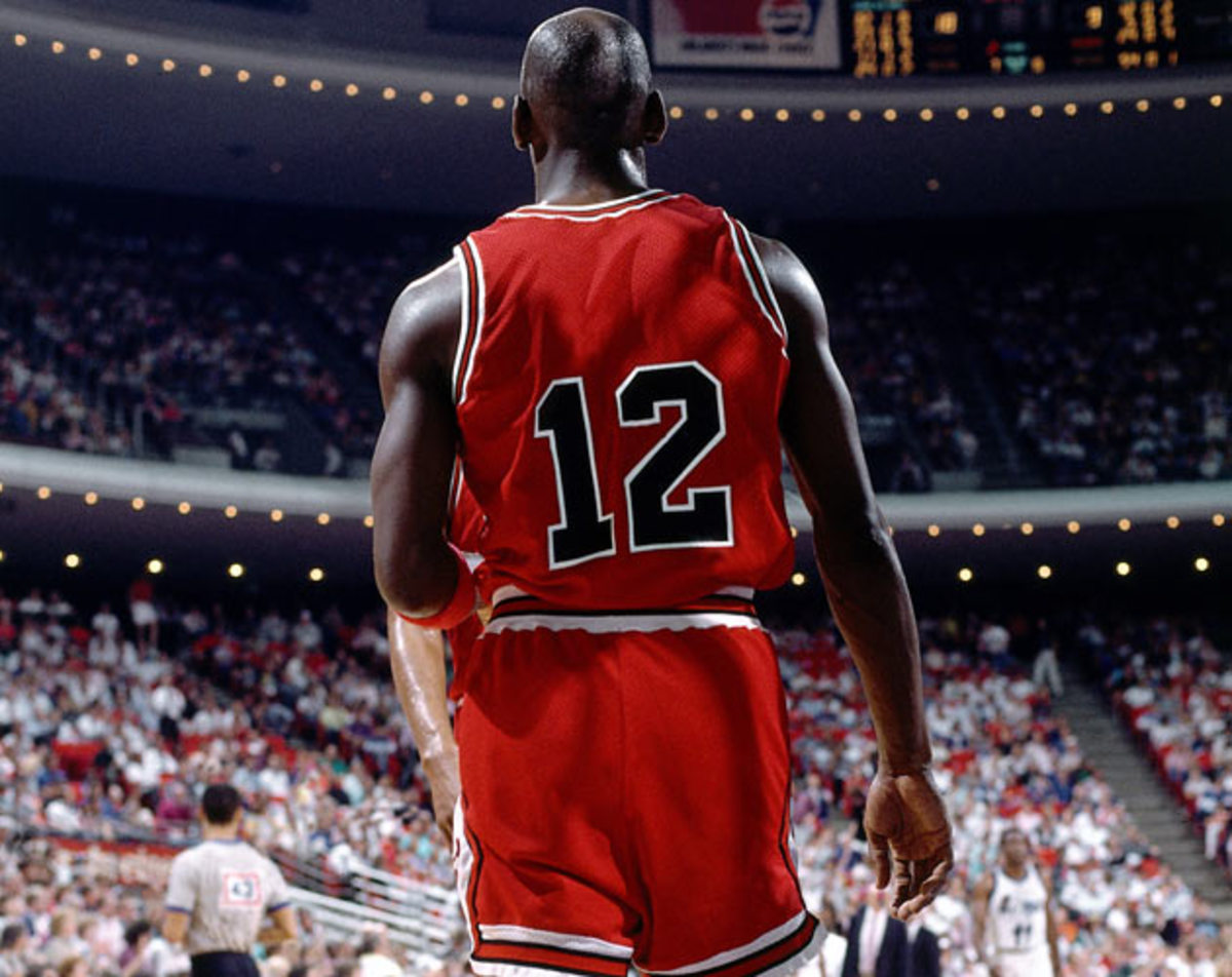 MJ 12